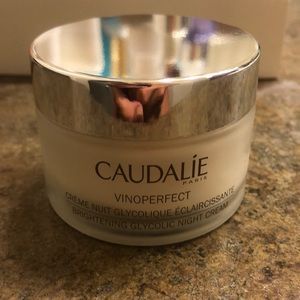Caudalie Vinoperfect glycolic night cream